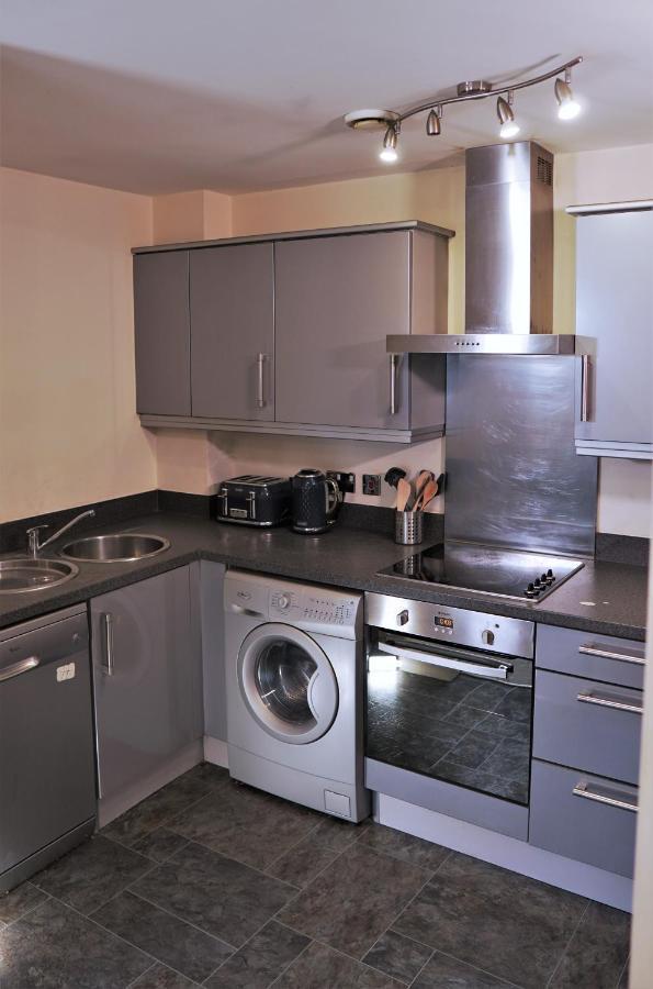 Broad Gauge Apartments Wolverhampton Bagian luar foto