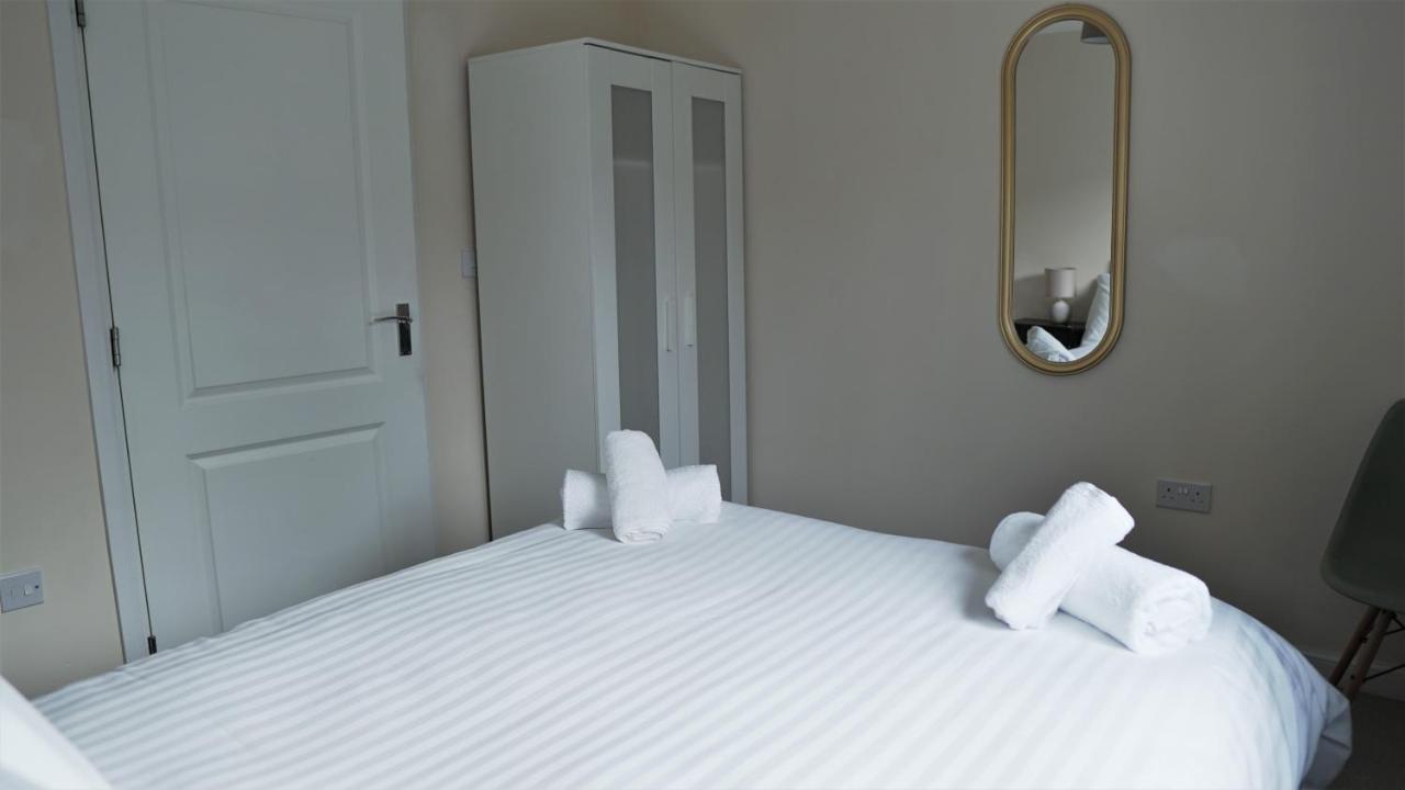 Broad Gauge Apartments Wolverhampton Bagian luar foto