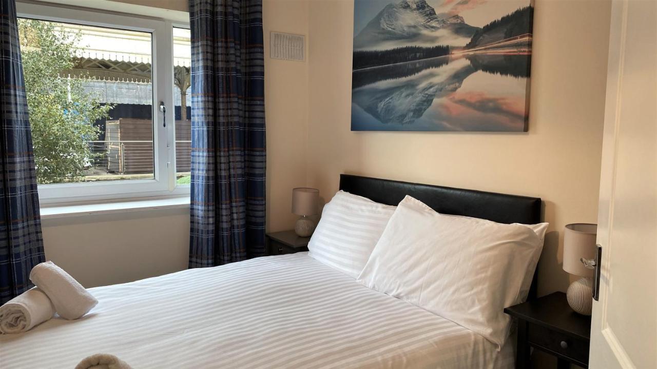 Broad Gauge Apartments Wolverhampton Bagian luar foto
