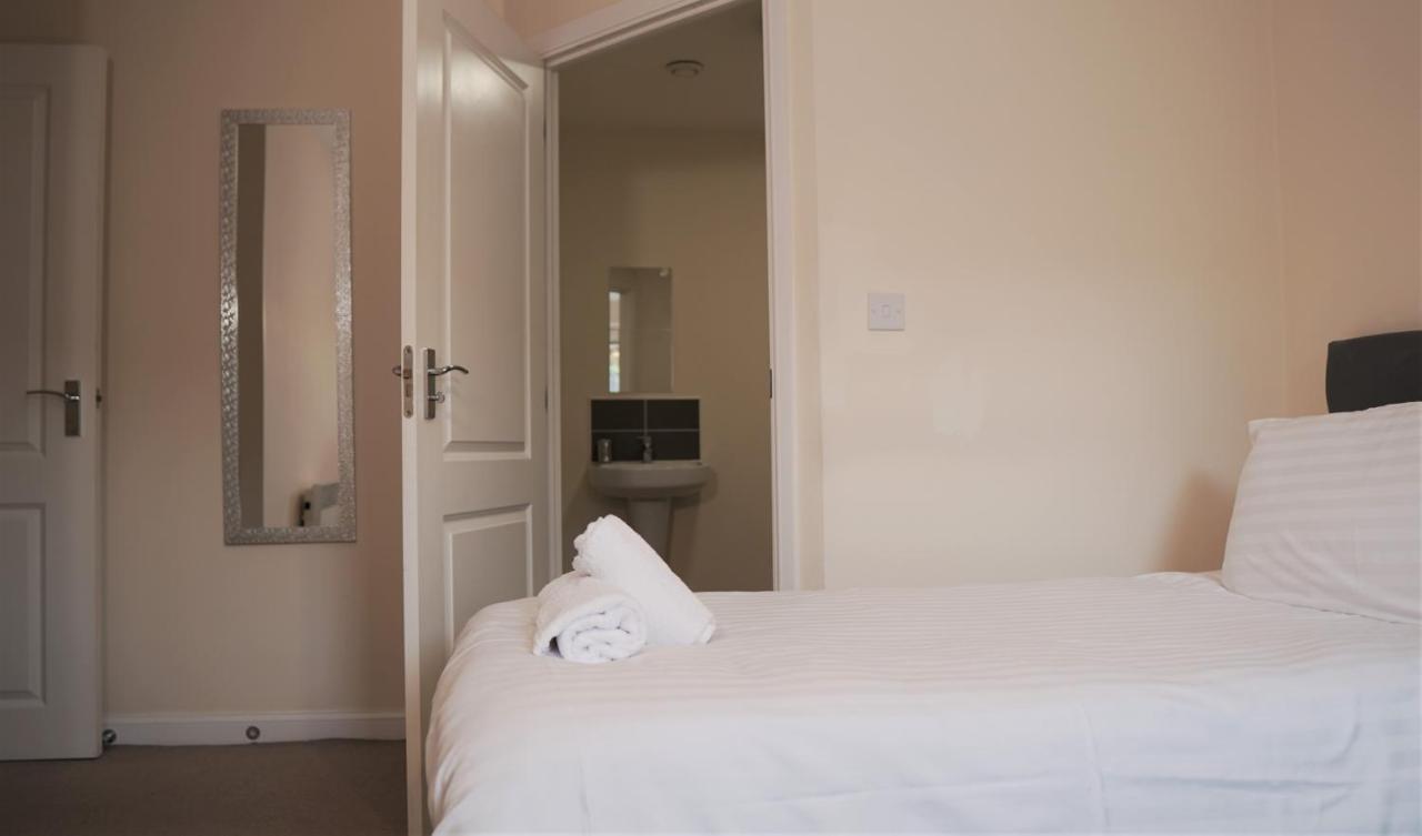 Broad Gauge Apartments Wolverhampton Bagian luar foto