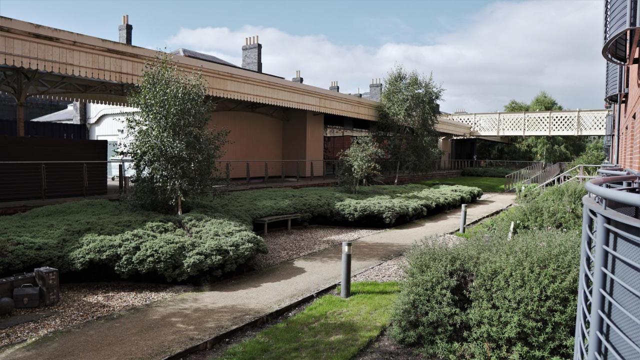 Broad Gauge Apartments Wolverhampton Bagian luar foto