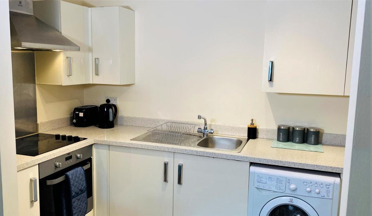 Broad Gauge Apartments Wolverhampton Bagian luar foto