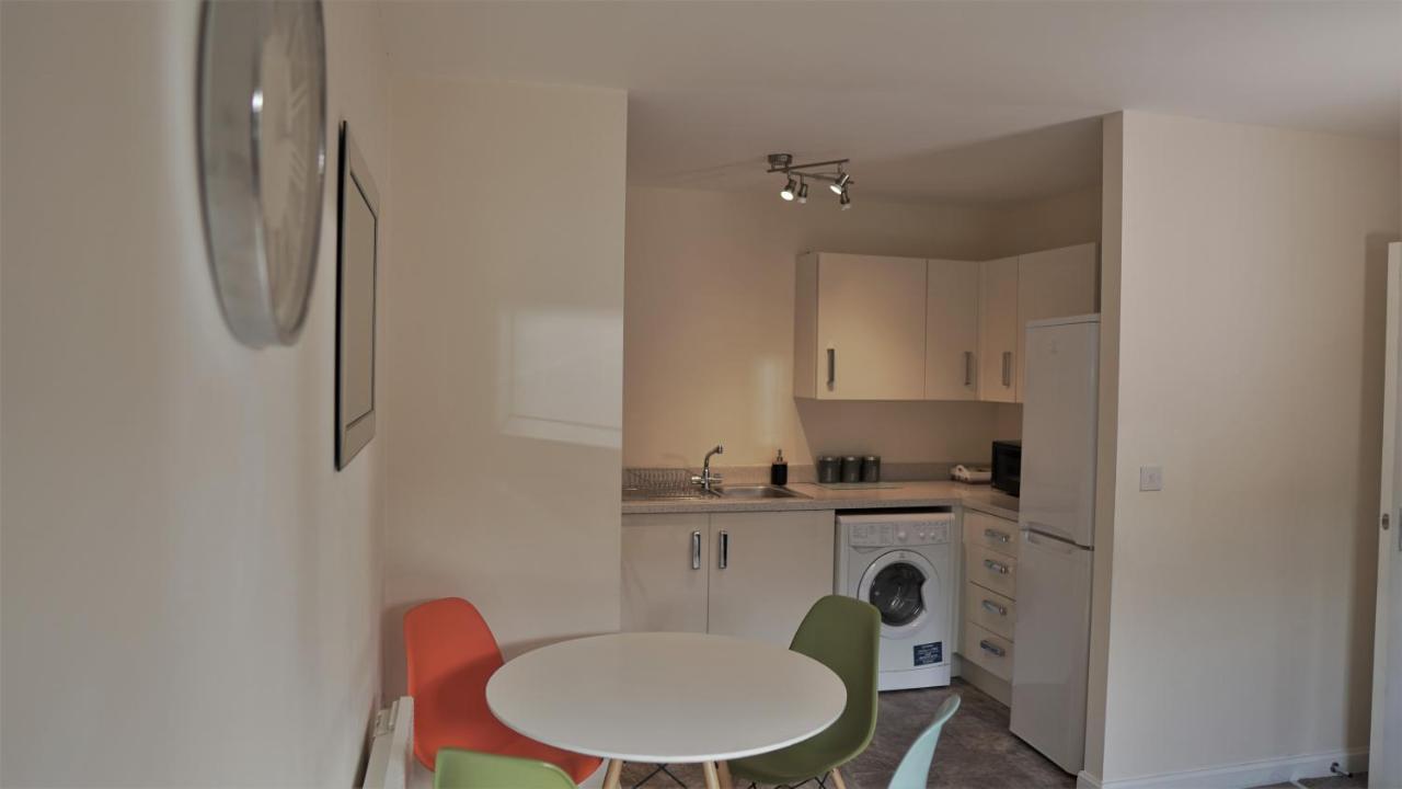 Broad Gauge Apartments Wolverhampton Bagian luar foto