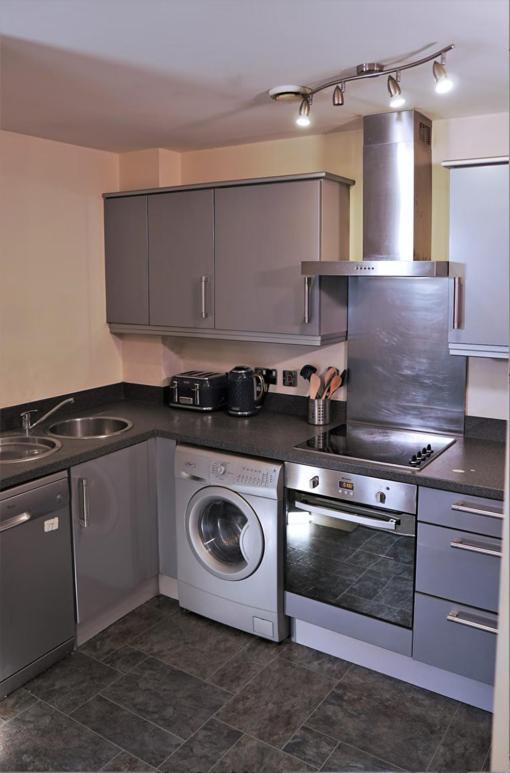 Broad Gauge Apartments Wolverhampton Bagian luar foto